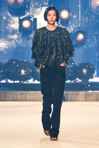 Look 37